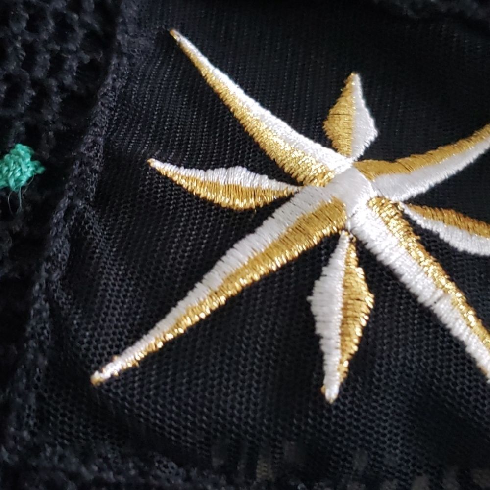 Christmas-happy embroidered vest by JENNI MAX - Picture 5 of 12